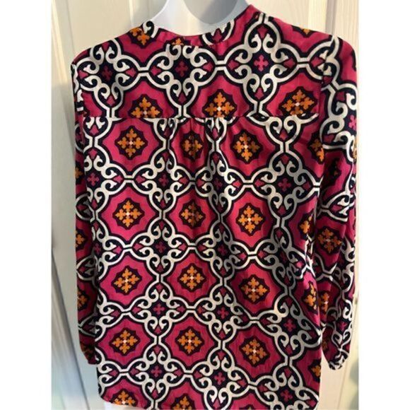 Buckhead Bettie's Geometric Pink and Blue Top.  Size Medium/ Large - Picture 6 of 6